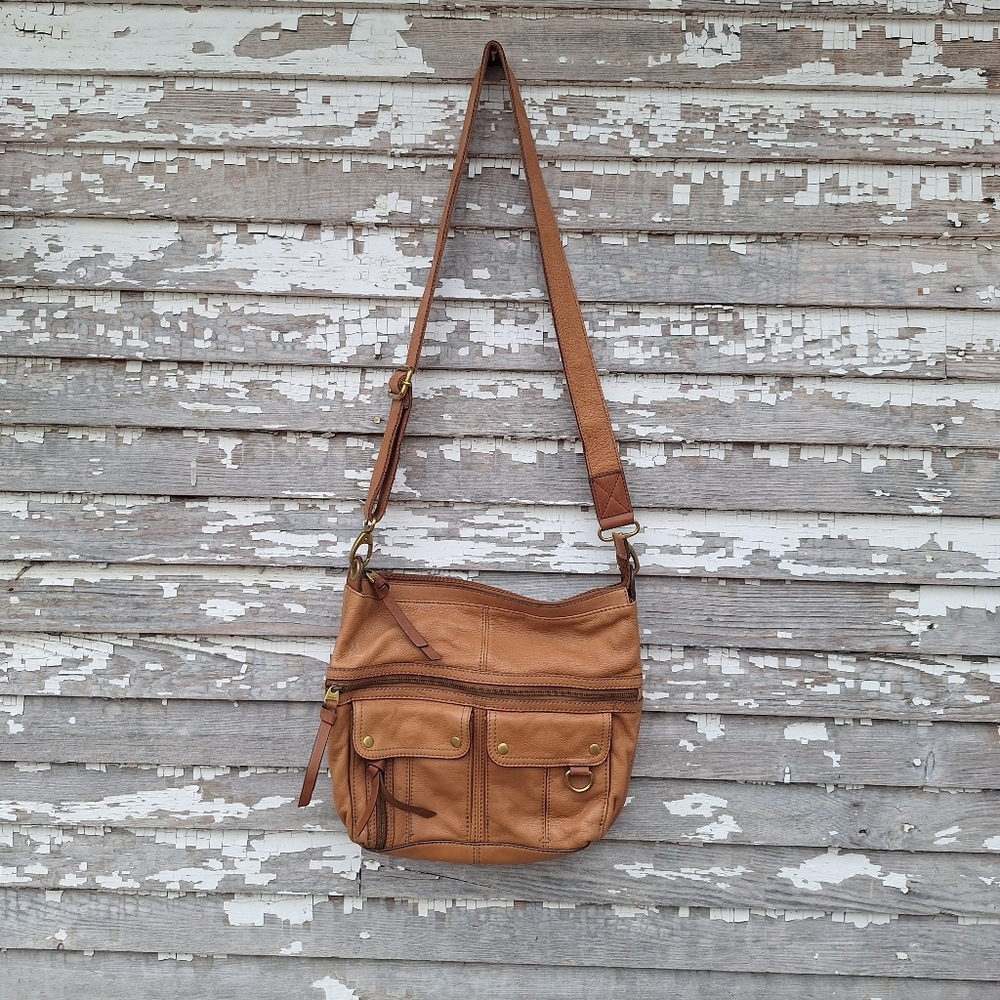 2/30$ Tan Fossil Leather Shoulder Bag